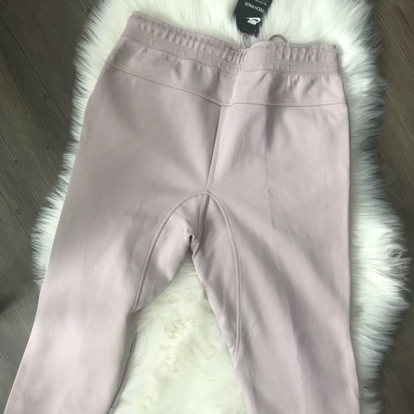 NWT Nike Tech Fleece Joggers Particle Pink - Picture 5 of 6